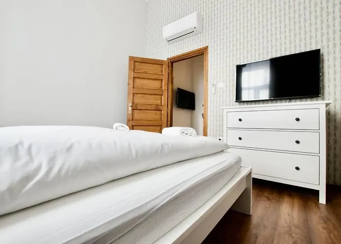 Premium Apartment By Hi5 - Central 3 Bedroom